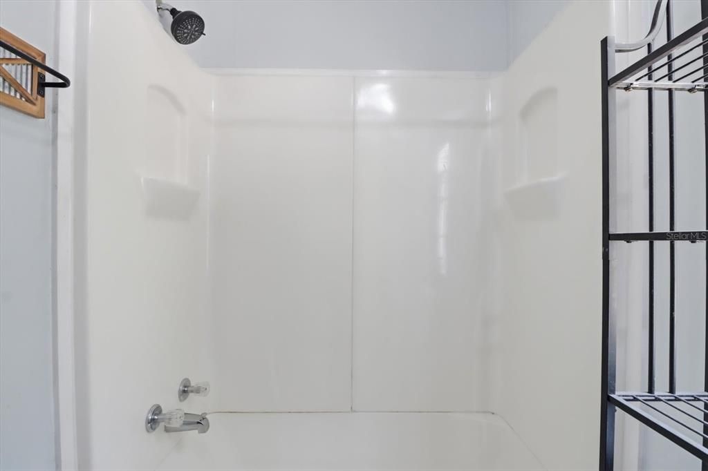 Active With Contract: $194,000 (3 beds, 2 baths, 1248 Square Feet)