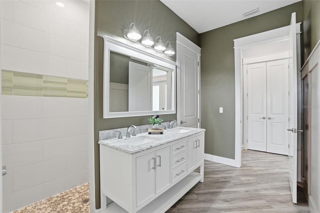 For Sale: $650,000 (3 beds, 2 baths, 2270 Square Feet)