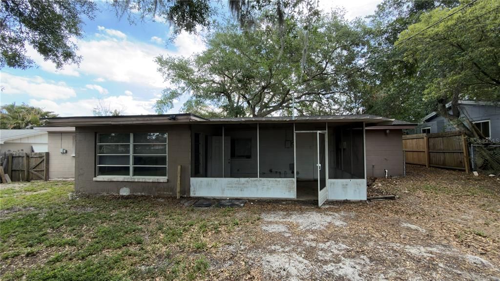 For Sale: $227,900 (3 beds, 2 baths, 1350 Square Feet)