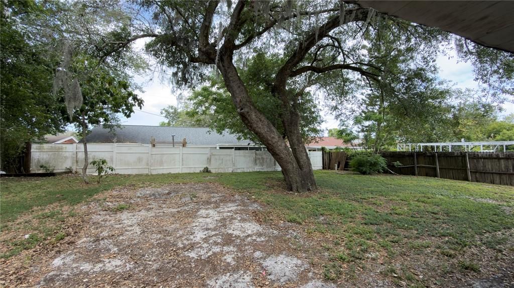 For Sale: $227,900 (3 beds, 2 baths, 1350 Square Feet)