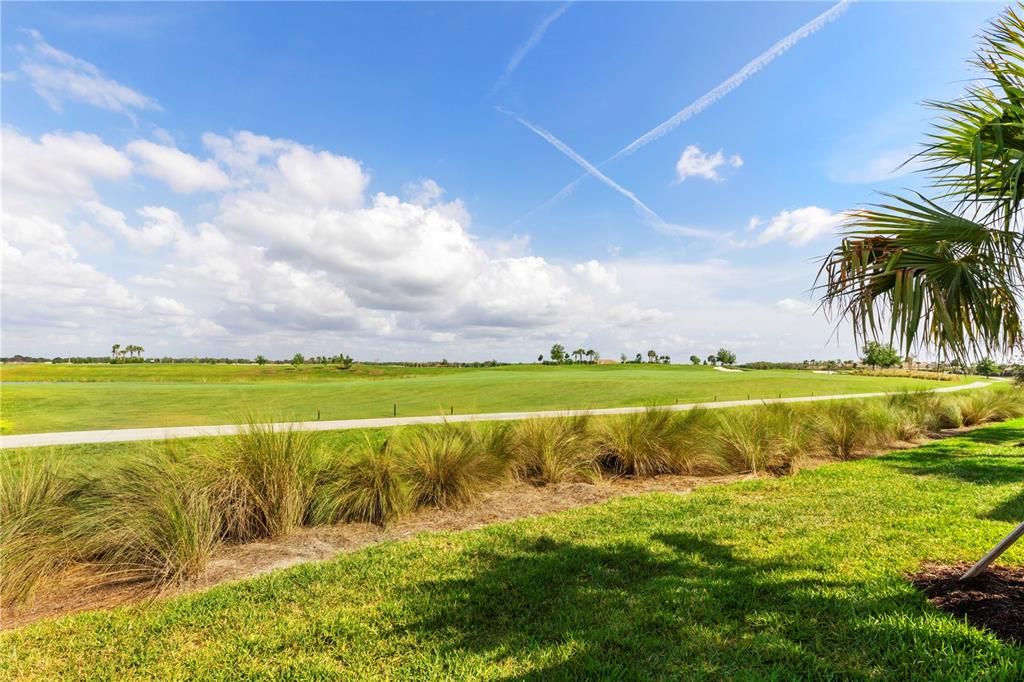 Active With Contract: $349,900 (2 beds, 2 baths, 1329 Square Feet)