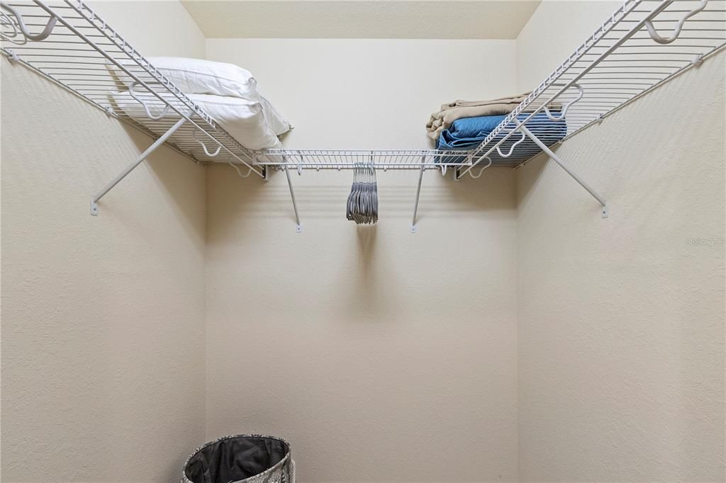 Active With Contract: $349,900 (2 beds, 2 baths, 1329 Square Feet)