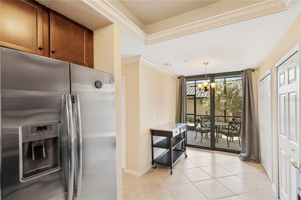 Active With Contract: $349,900 (2 beds, 2 baths, 1329 Square Feet)