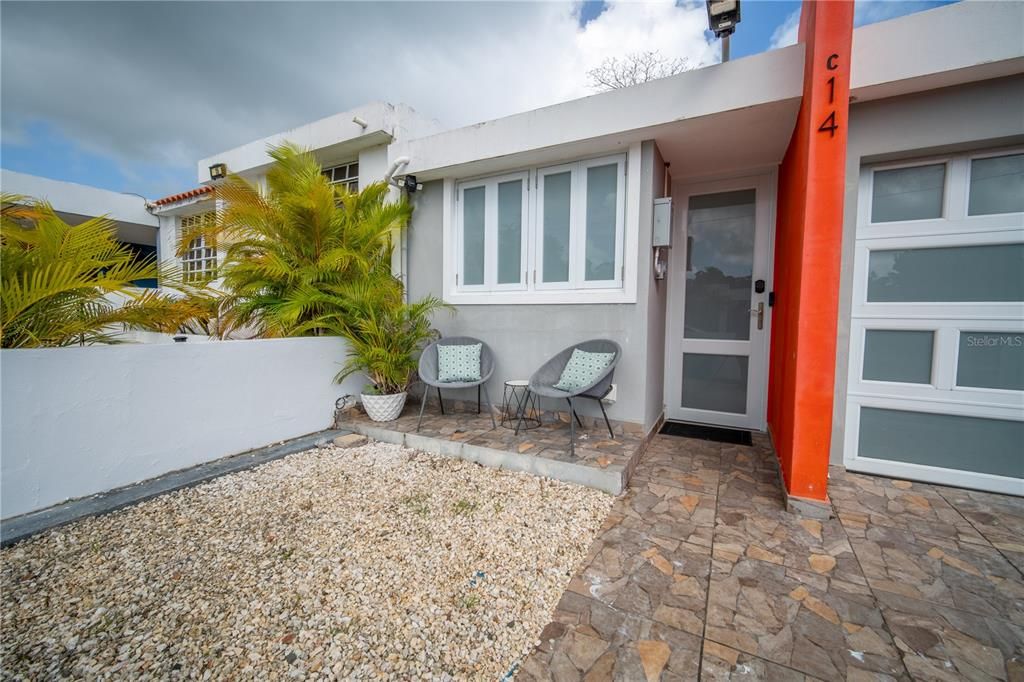 For Sale: $229,900 (3 beds, 1 baths, 940 Square Feet)