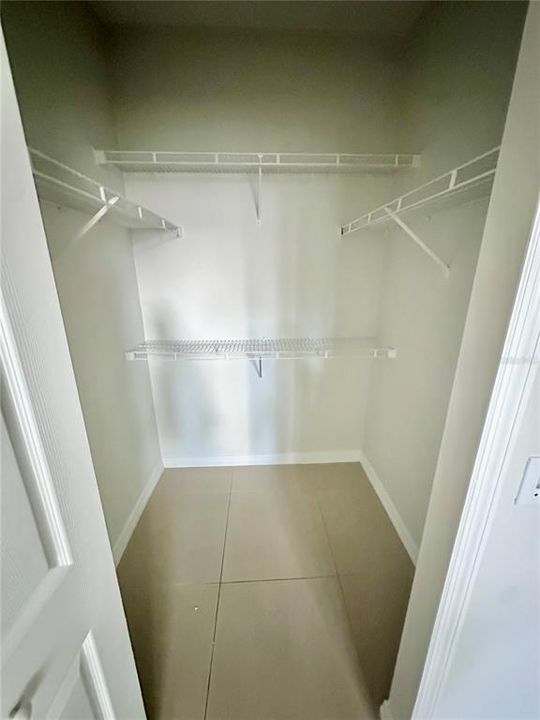 Activo con contrato: $1,795 (2 camas, 2 baños, 1160 Pies cuadrados)
