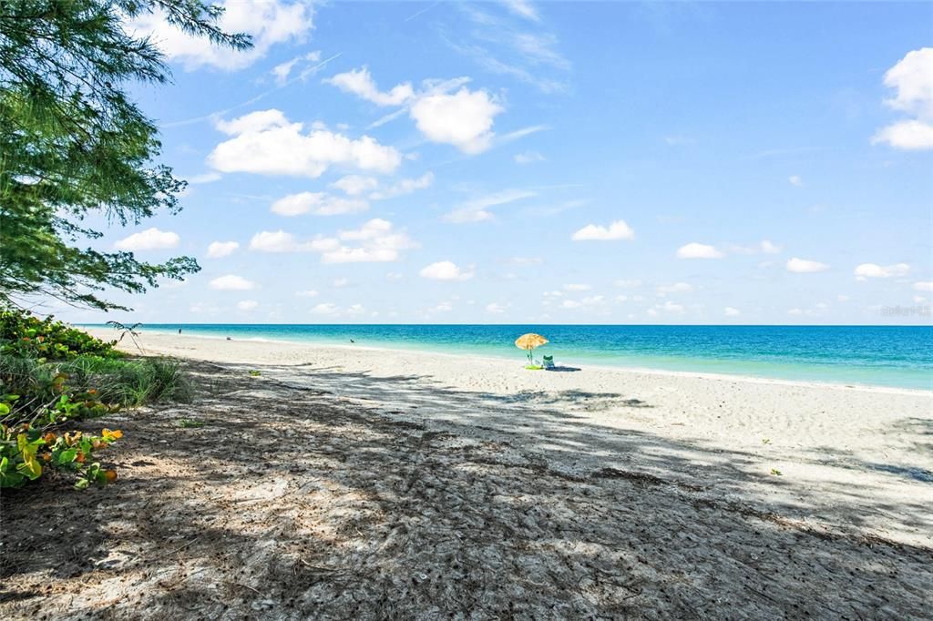 Active With Contract: $249,900 (3 beds, 2 baths, 1208 Square Feet)