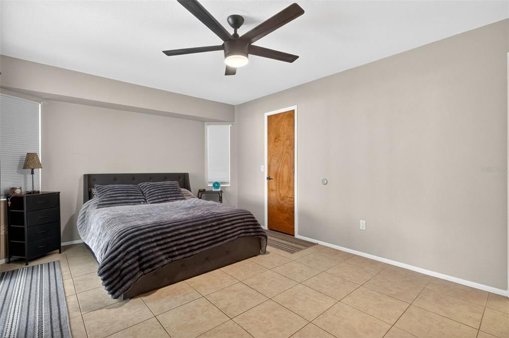 Active With Contract: $249,900 (3 beds, 2 baths, 1208 Square Feet)