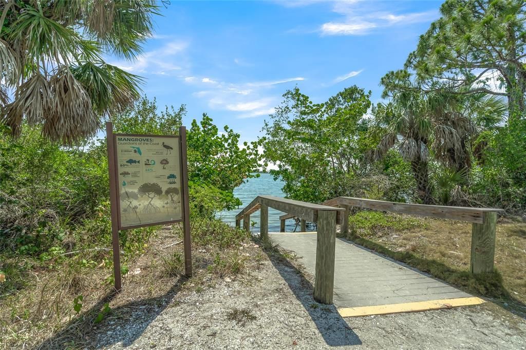 Active With Contract: $249,900 (3 beds, 2 baths, 1208 Square Feet)