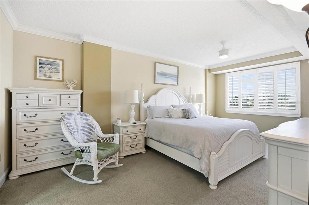 For Sale: $499,900 (3 beds, 2 baths, 1640 Square Feet)