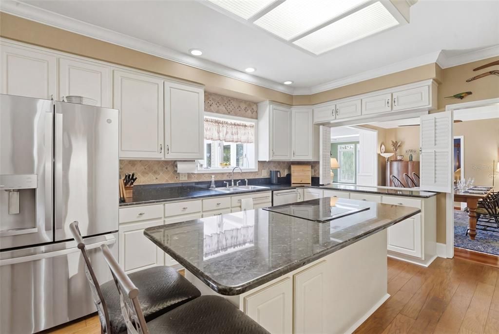 For Sale: $775,000 (3 beds, 2 baths, 3089 Square Feet)