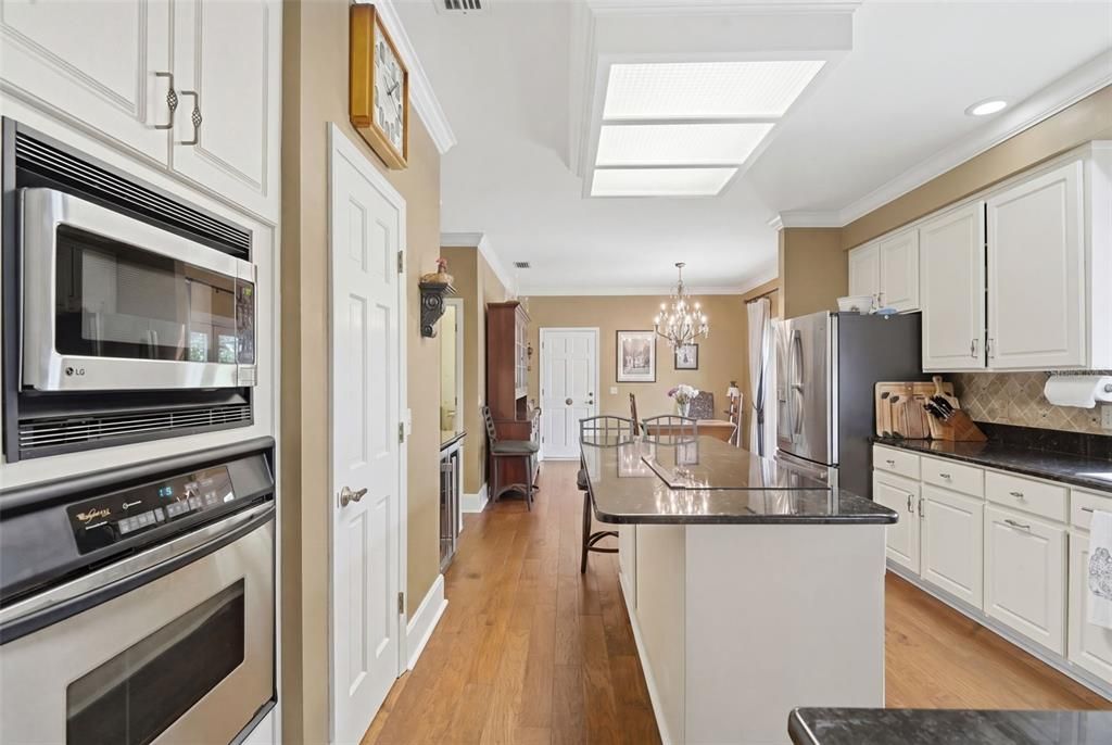 For Sale: $775,000 (3 beds, 2 baths, 3089 Square Feet)