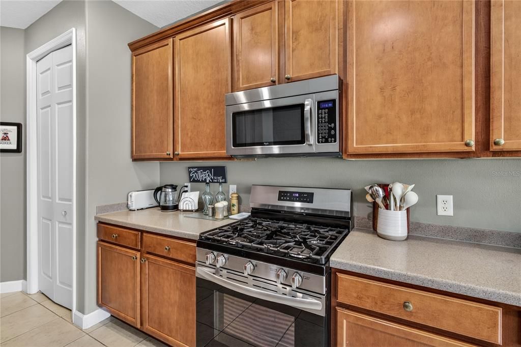 For Sale: $390,000 (3 beds, 2 baths, 1857 Square Feet)