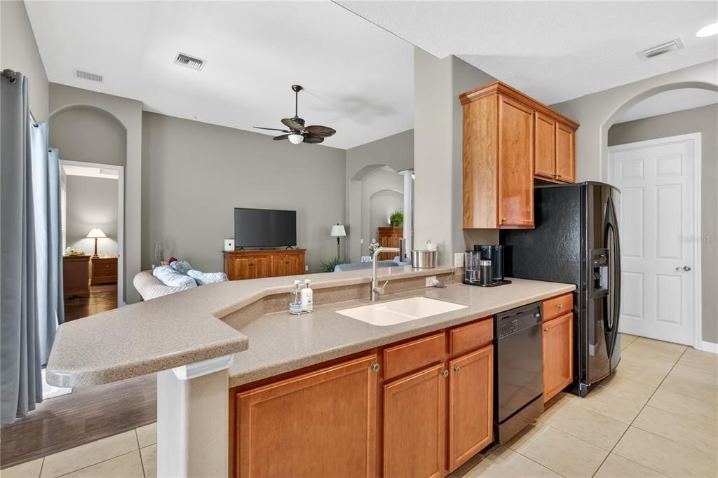 For Sale: $390,000 (3 beds, 2 baths, 1857 Square Feet)