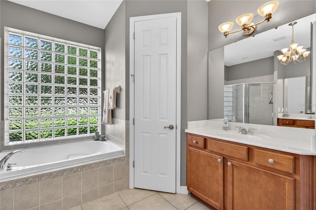 For Sale: $390,000 (3 beds, 2 baths, 1857 Square Feet)