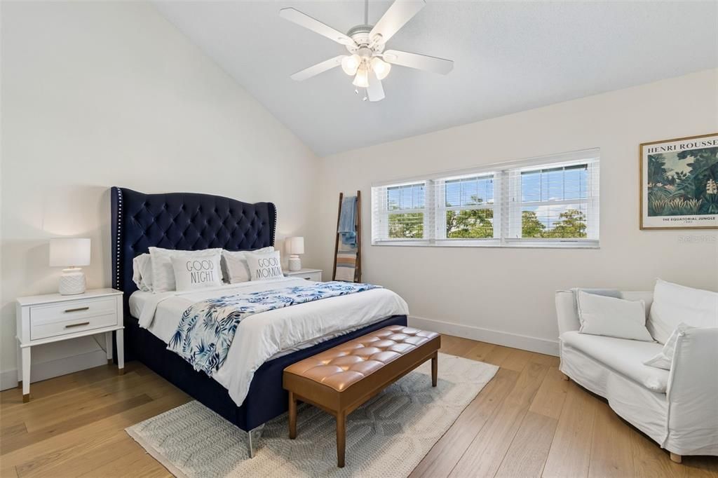 For Sale: $275,000 (2 beds, 2 baths, 1633 Square Feet)