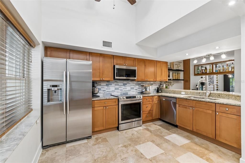 For Sale: $275,000 (2 beds, 2 baths, 1633 Square Feet)