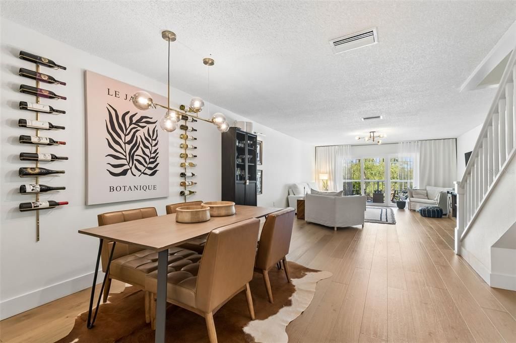 For Sale: $275,000 (2 beds, 2 baths, 1633 Square Feet)