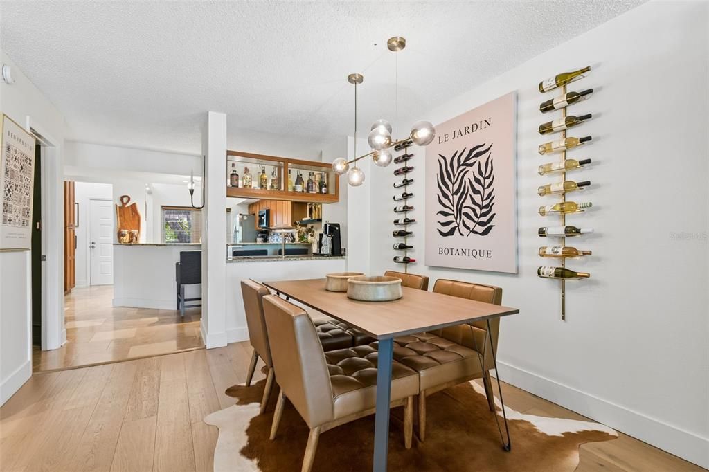For Sale: $275,000 (2 beds, 2 baths, 1633 Square Feet)