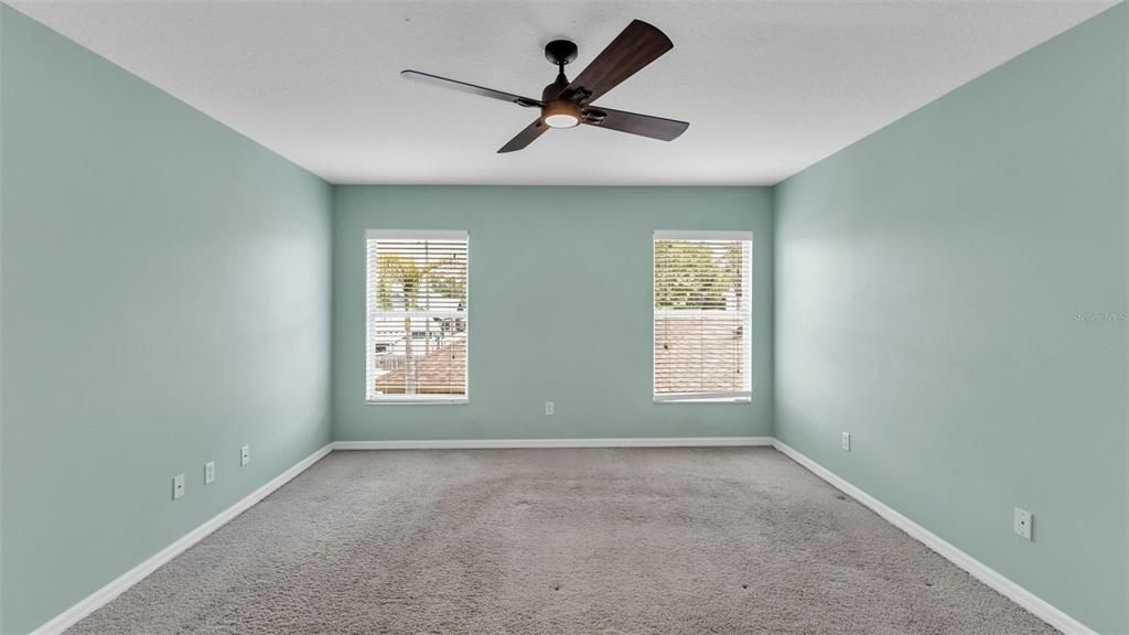 Activo con contrato: $575,000 (2 camas, 2 baños, 1588 Pies cuadrados)