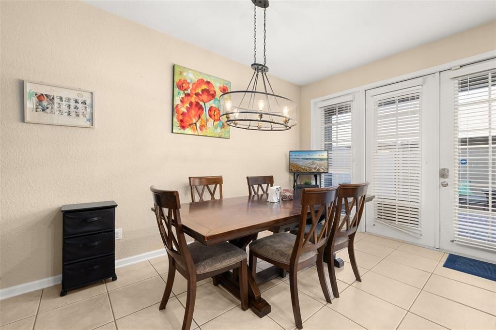 For Sale: $390,000 (3 beds, 2 baths, 1644 Square Feet)