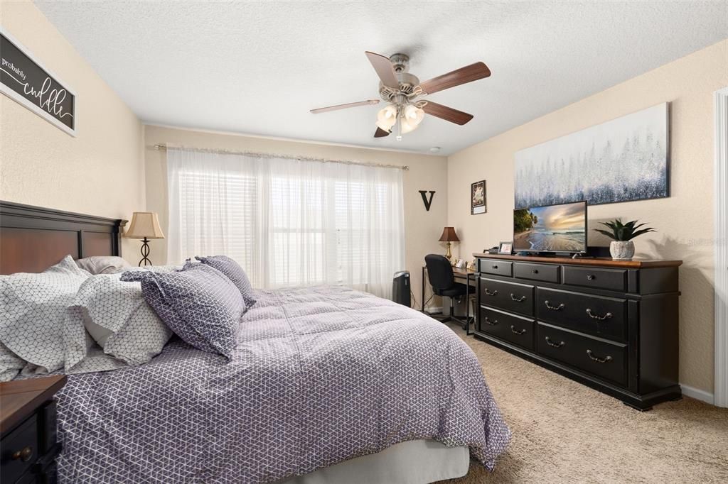 For Sale: $390,000 (3 beds, 2 baths, 1644 Square Feet)