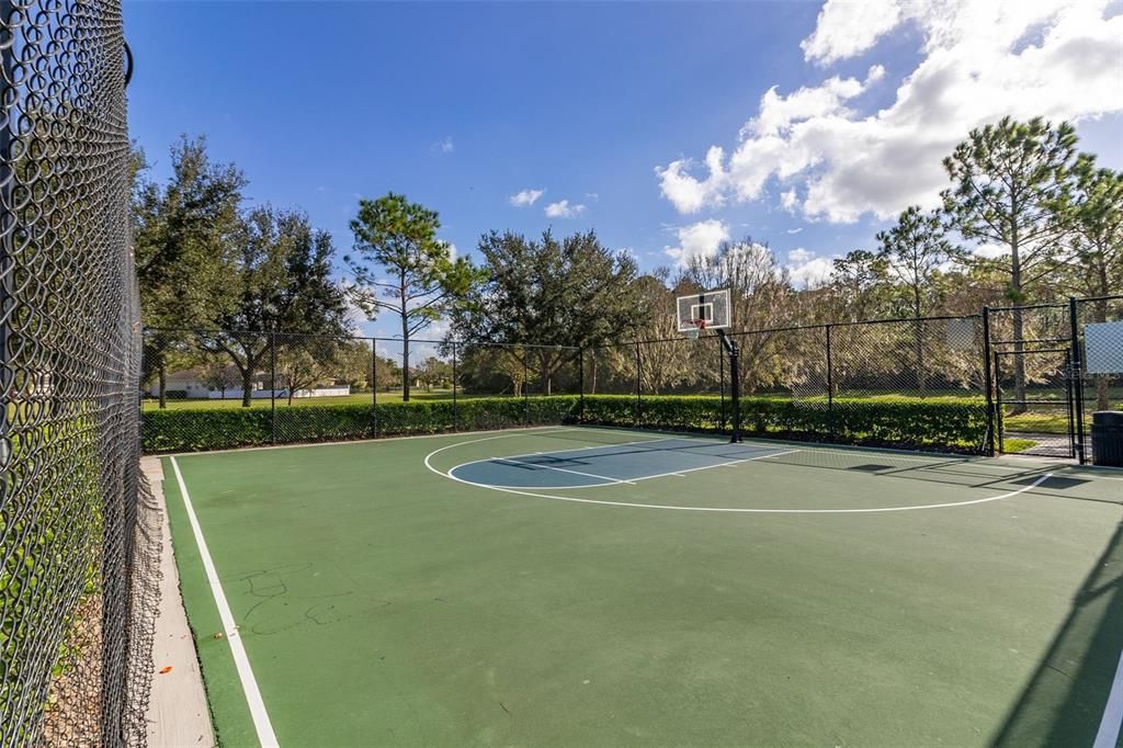 For Sale: $390,000 (3 beds, 2 baths, 1644 Square Feet)