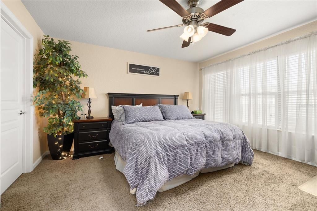 For Sale: $390,000 (3 beds, 2 baths, 1644 Square Feet)
