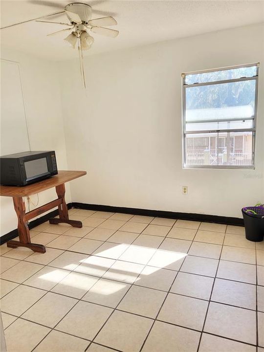 En Venta: $73,000 (4 camas, 1 baños, 972 Pies cuadrados)