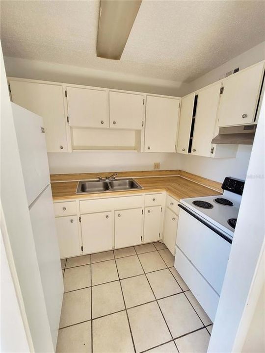 En Venta: $73,000 (4 camas, 1 baños, 972 Pies cuadrados)