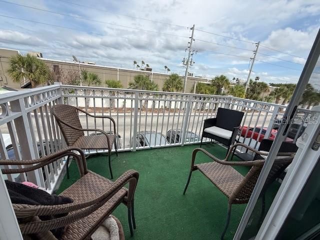 For Sale: $250,000 (3 beds, 2 baths, 1428 Square Feet)