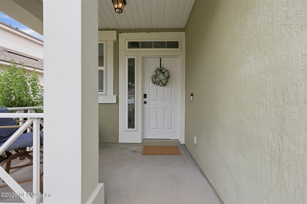 For Sale: $379,900 (3 beds, 2 baths, 1484 Square Feet)