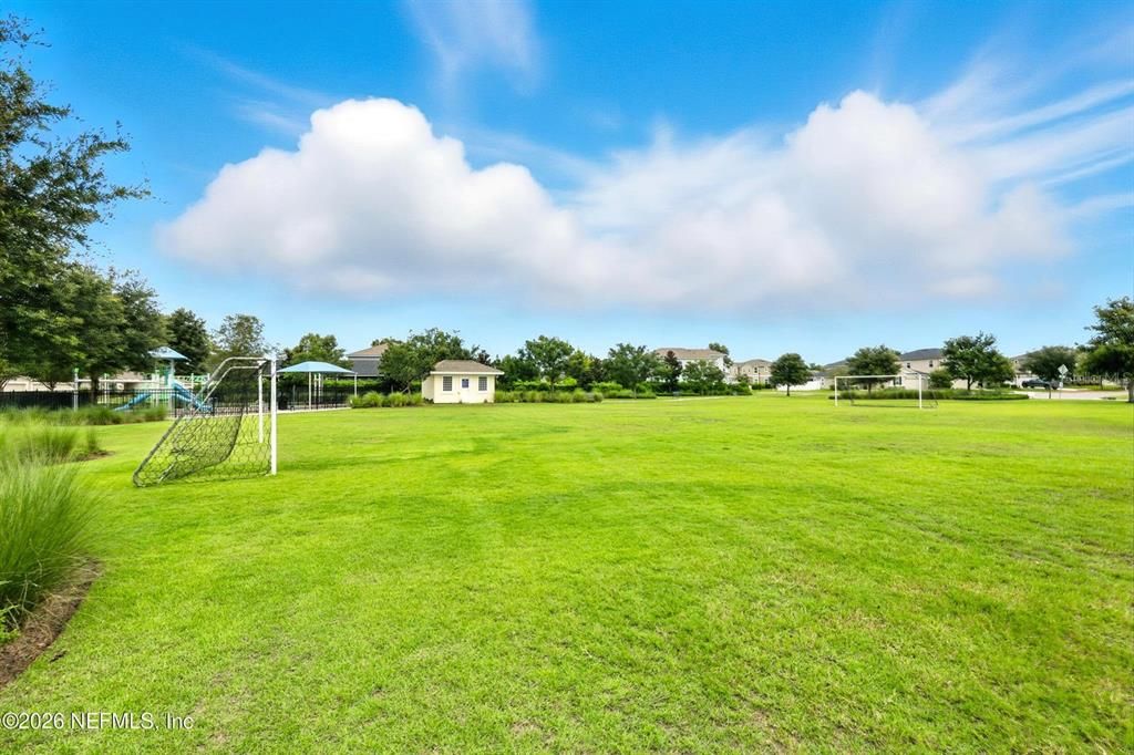 For Sale: $379,900 (3 beds, 2 baths, 1484 Square Feet)