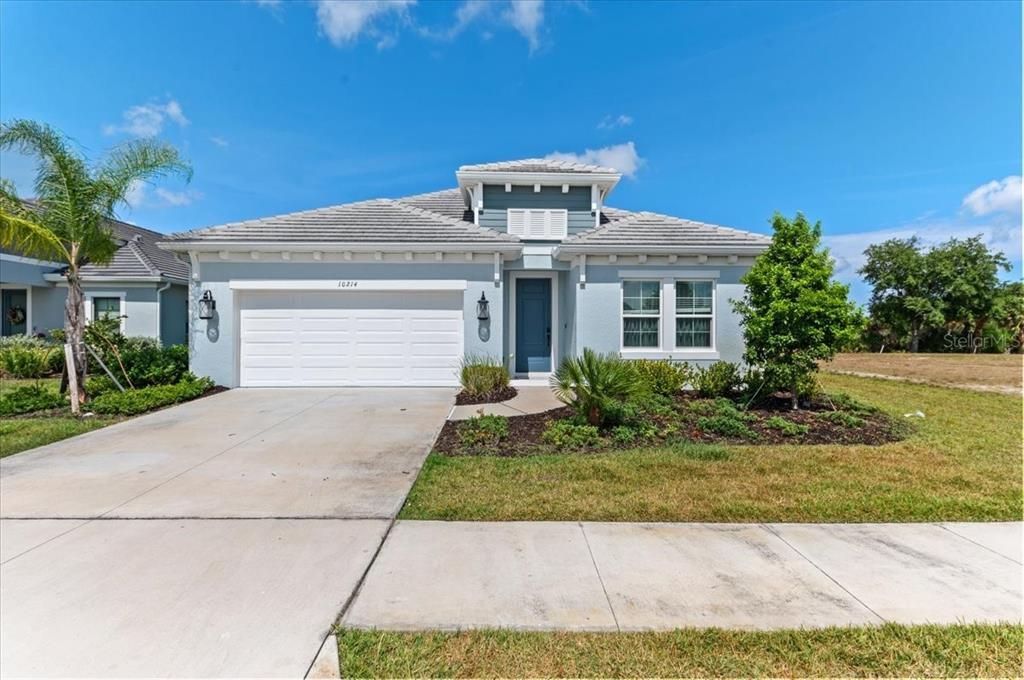 Под контрактом: $699,900 (4 спален, 4 ванн, 3028 Квадратных фут)