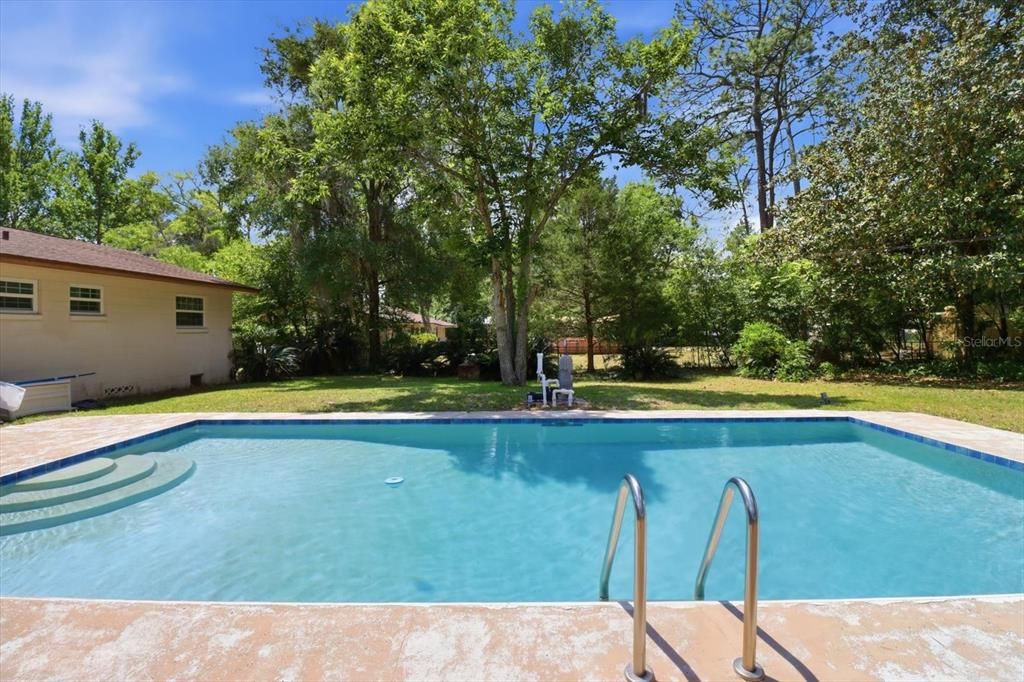 Activo con contrato: $310,000 (3 camas, 2 baños, 1468 Pies cuadrados)