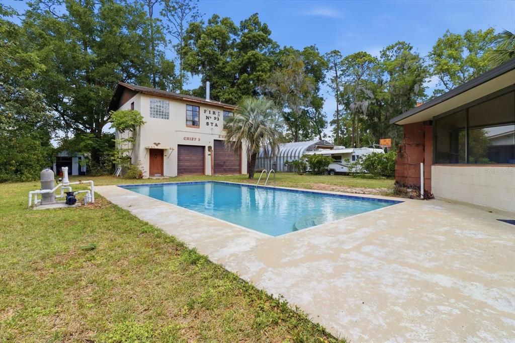 Activo con contrato: $310,000 (3 camas, 2 baños, 1468 Pies cuadrados)