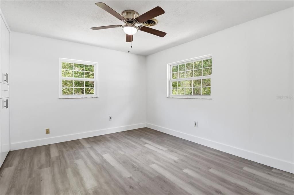 Activo con contrato: $310,000 (3 camas, 2 baños, 1468 Pies cuadrados)