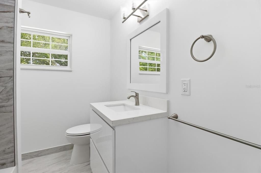 Activo con contrato: $310,000 (3 camas, 2 baños, 1468 Pies cuadrados)