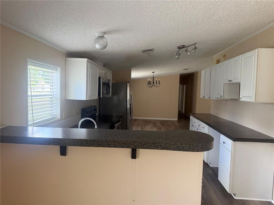 Active With Contract: $299,000 (3 beds, 2 baths, 1728 Square Feet)