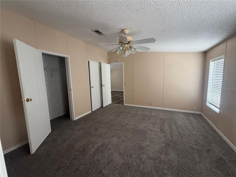 Active With Contract: $299,000 (3 beds, 2 baths, 1728 Square Feet)