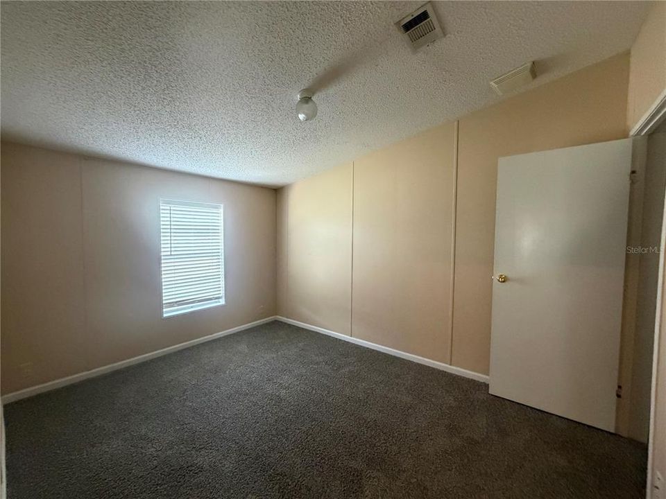 Active With Contract: $299,000 (3 beds, 2 baths, 1728 Square Feet)