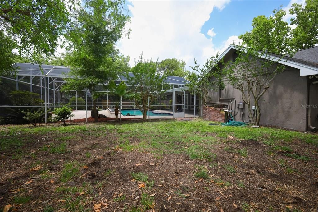 Activo con contrato: $475,000 (3 camas, 2 baños, 2001 Pies cuadrados)