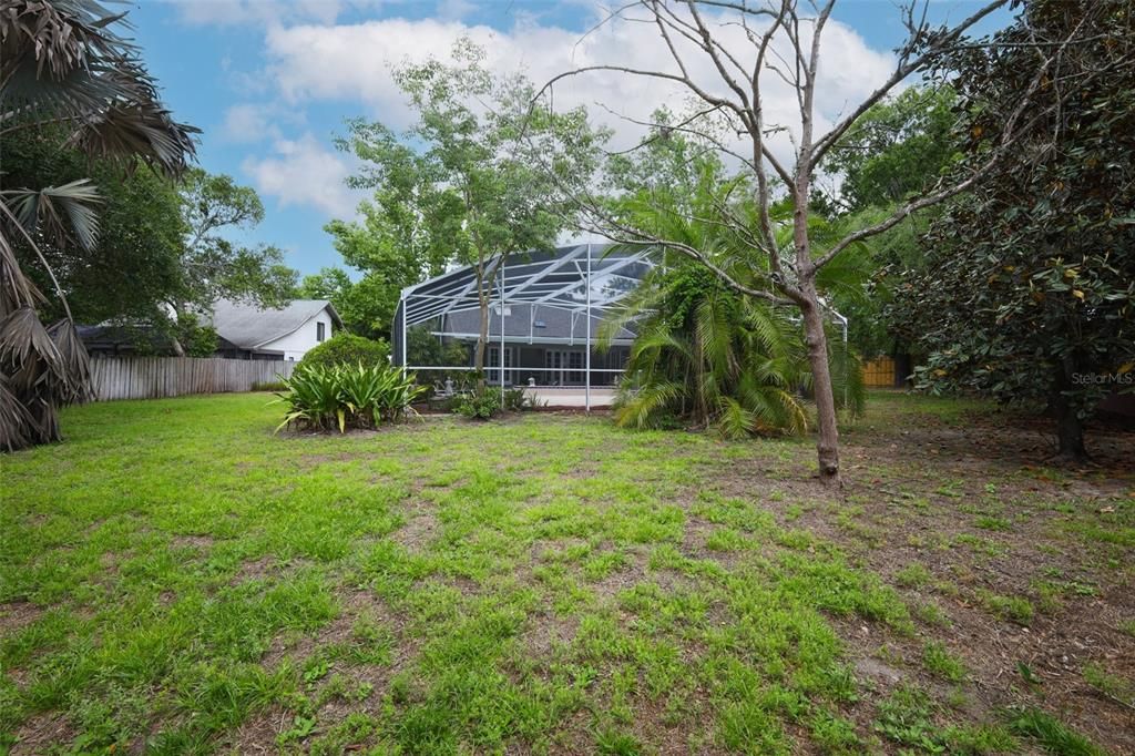 Activo con contrato: $475,000 (3 camas, 2 baños, 2001 Pies cuadrados)