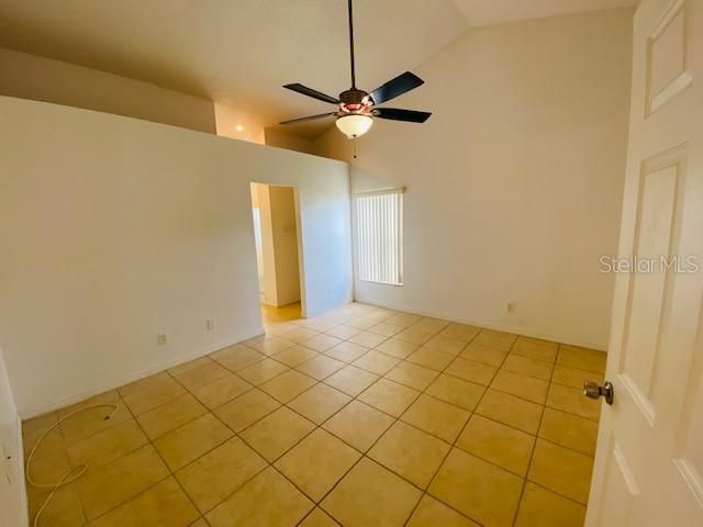 Active With Contract: $1,900 (3 beds, 2 baths, 1573 Square Feet)