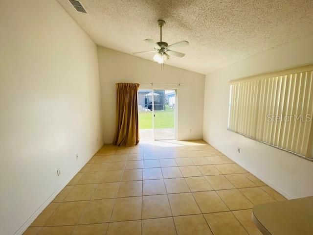 Active With Contract: $1,900 (3 beds, 2 baths, 1573 Square Feet)