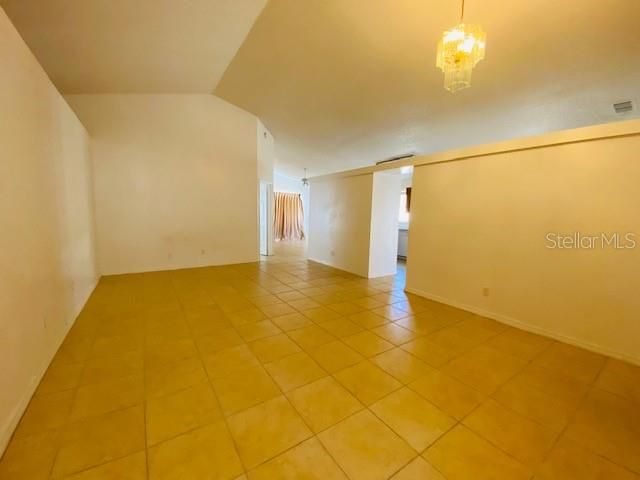Active With Contract: $1,900 (3 beds, 2 baths, 1573 Square Feet)