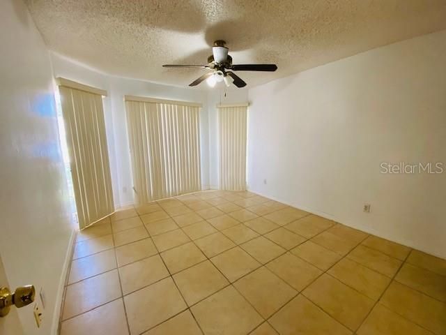 Active With Contract: $1,900 (3 beds, 2 baths, 1573 Square Feet)