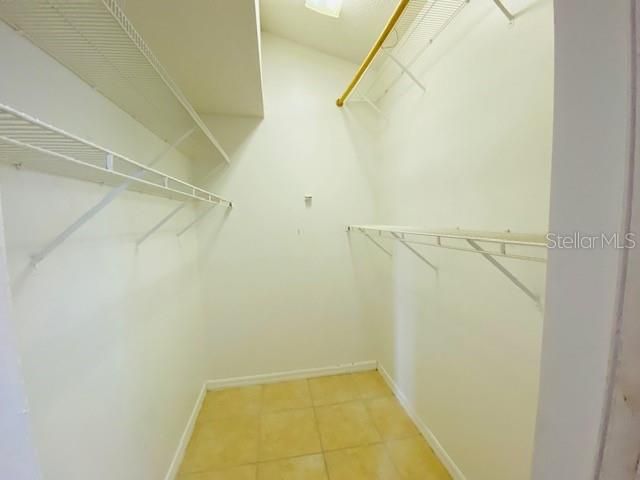 Active With Contract: $1,900 (3 beds, 2 baths, 1573 Square Feet)