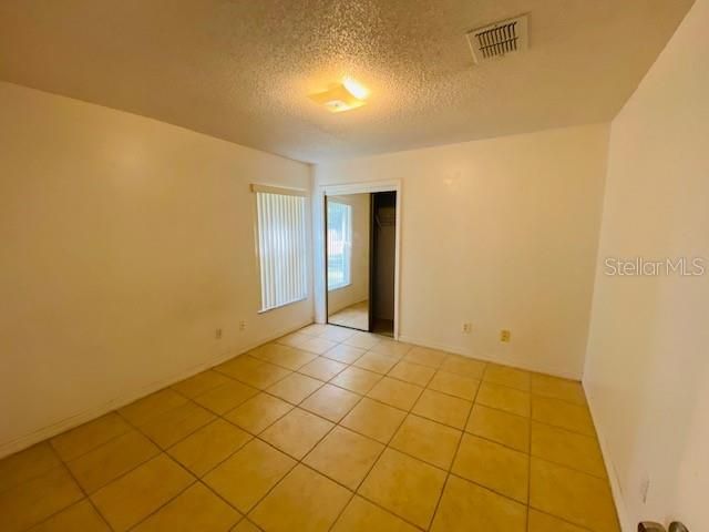 Active With Contract: $1,900 (3 beds, 2 baths, 1573 Square Feet)