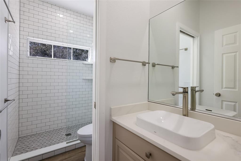 For Rent: $10,000 (5 beds, 4 baths, 4367 Square Feet)