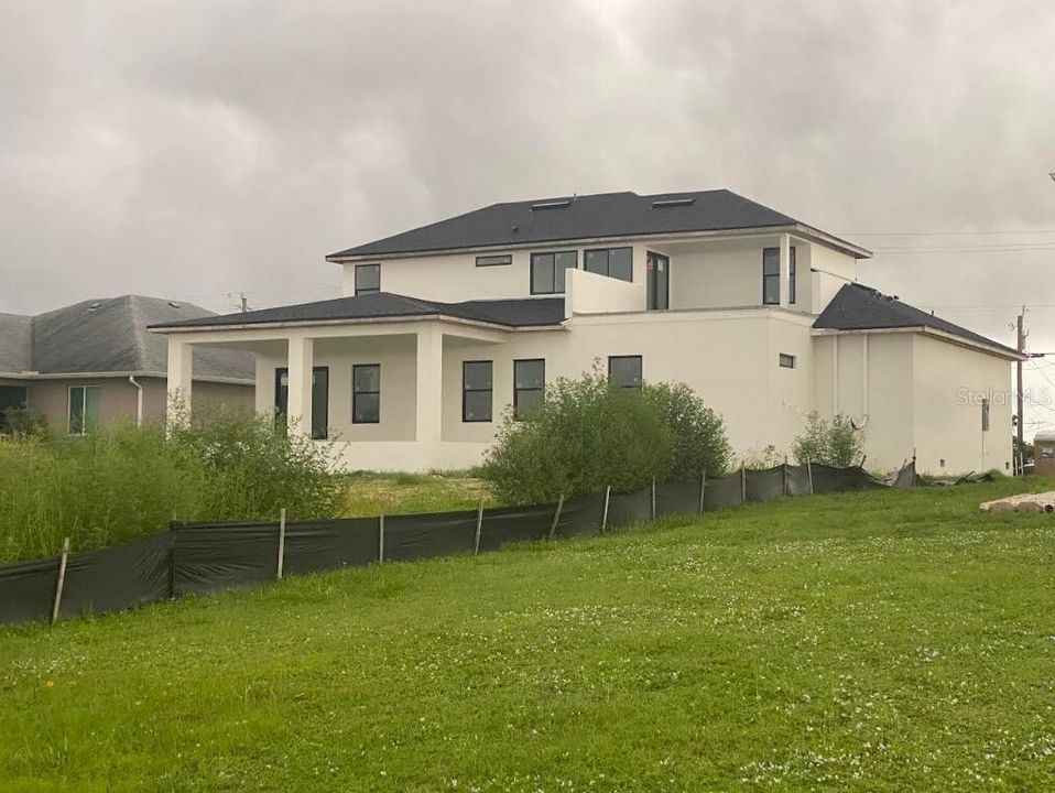 En Venta: $989,000 (4 camas, 3 baños, 2609 Pies cuadrados)
